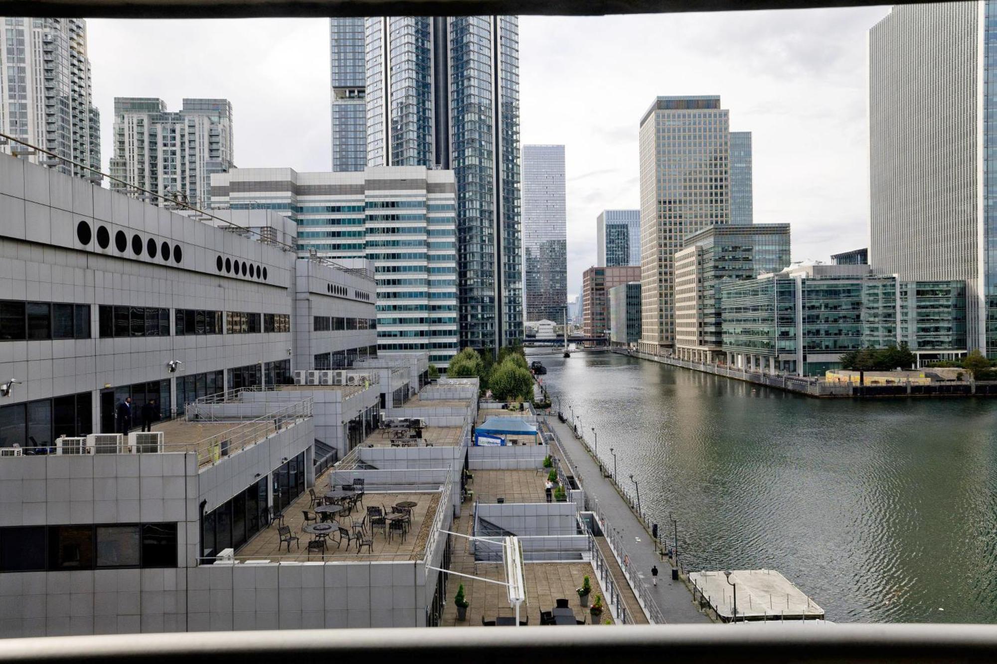 Imperial Meridian Place Apartment London Bagian luar foto