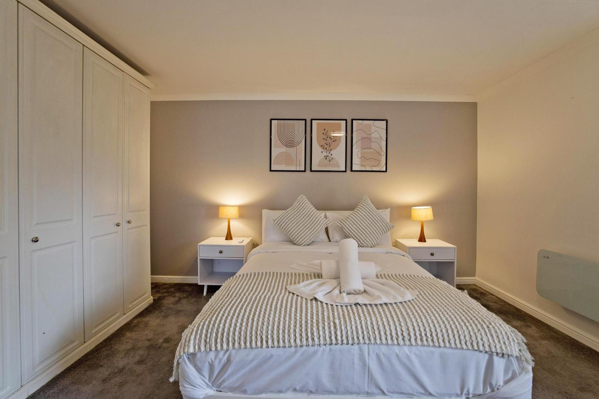 Imperial Meridian Place Apartment London Bagian luar foto