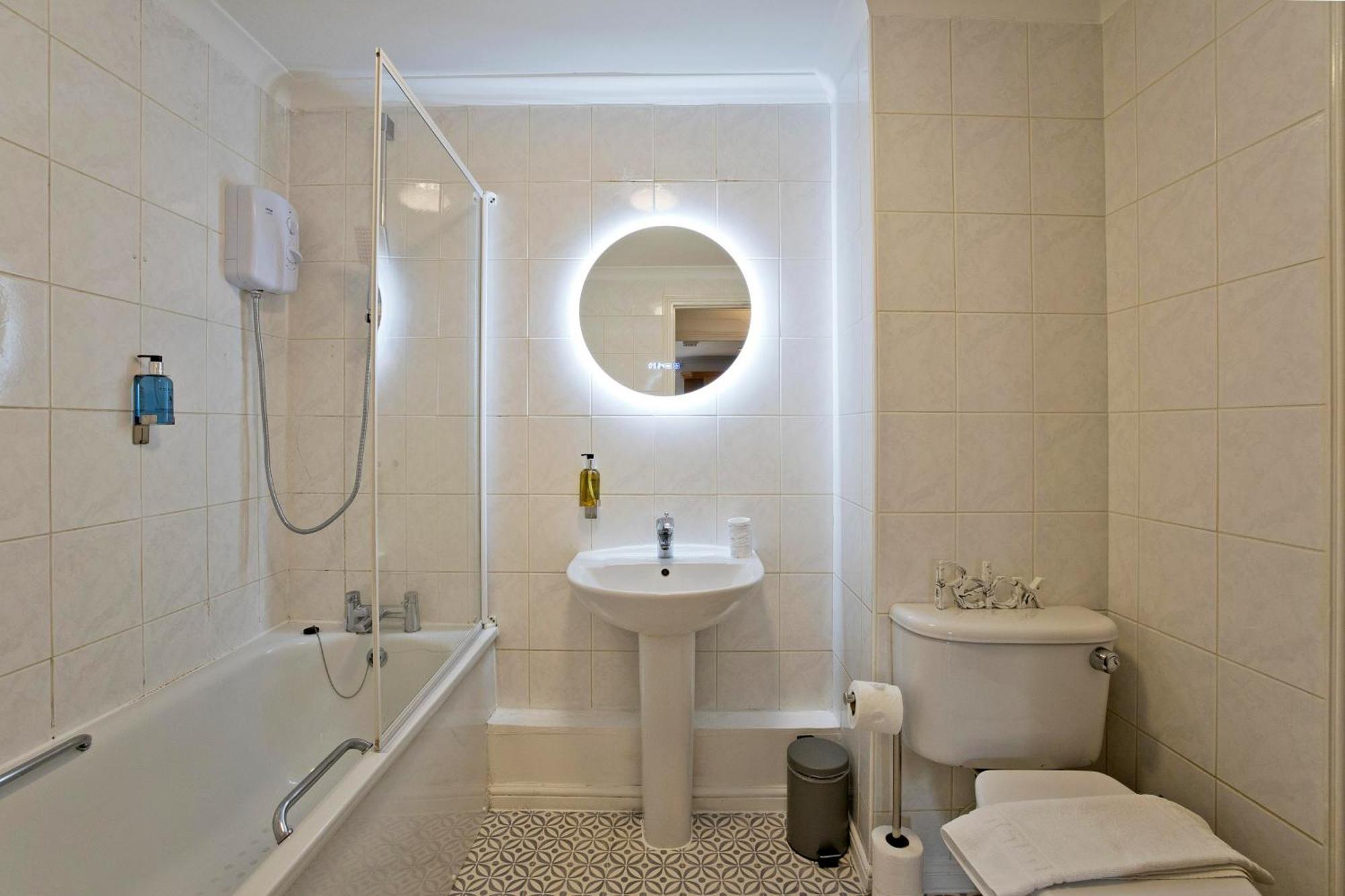 Imperial Meridian Place Apartment London Bagian luar foto