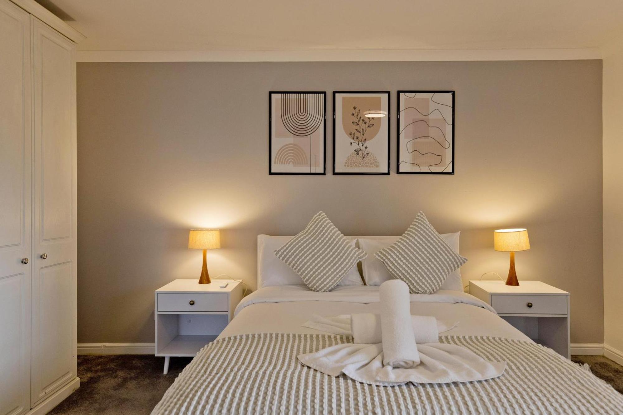 Imperial Meridian Place Apartment London Bagian luar foto
