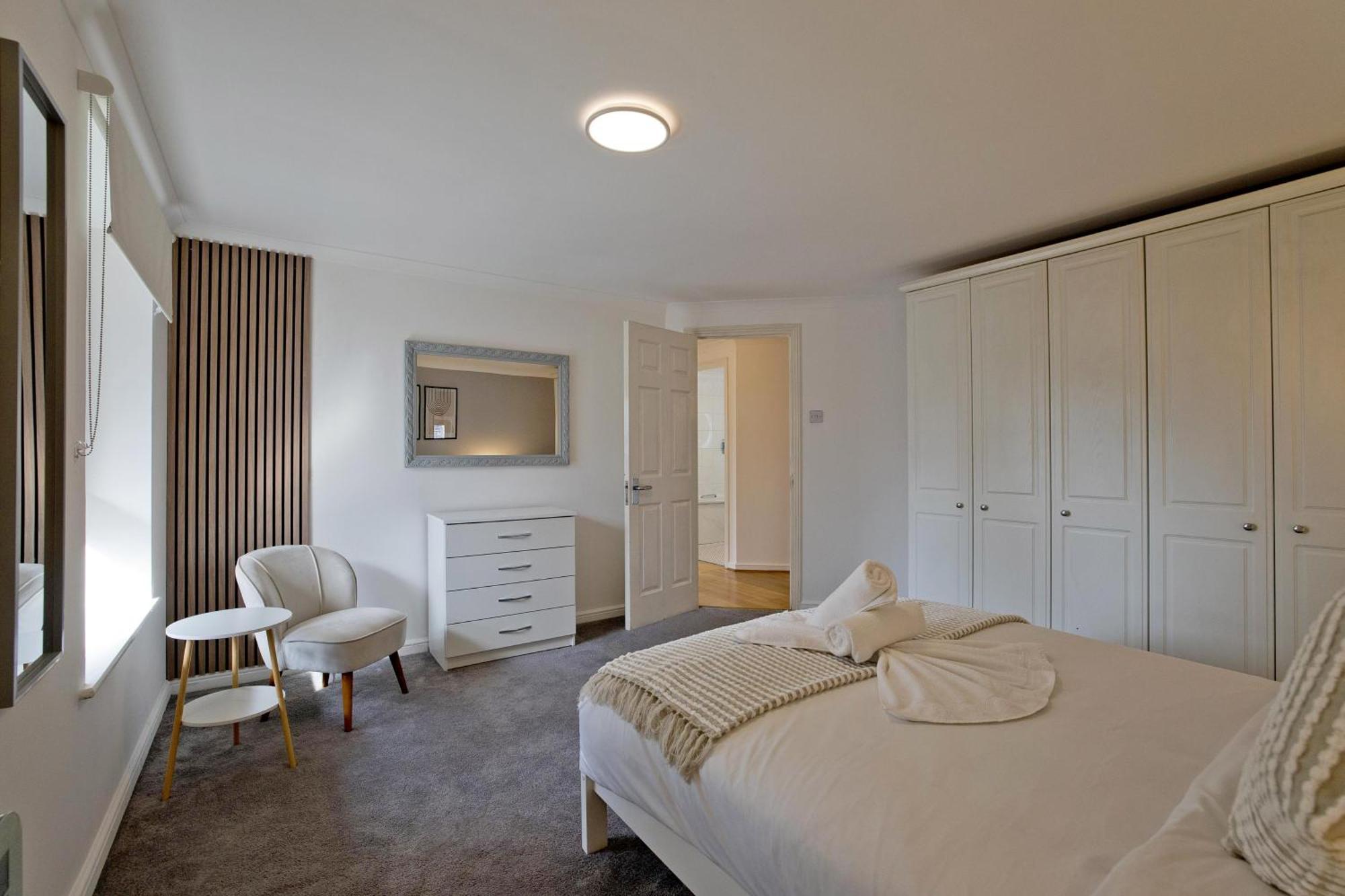 Imperial Meridian Place Apartment London Bagian luar foto