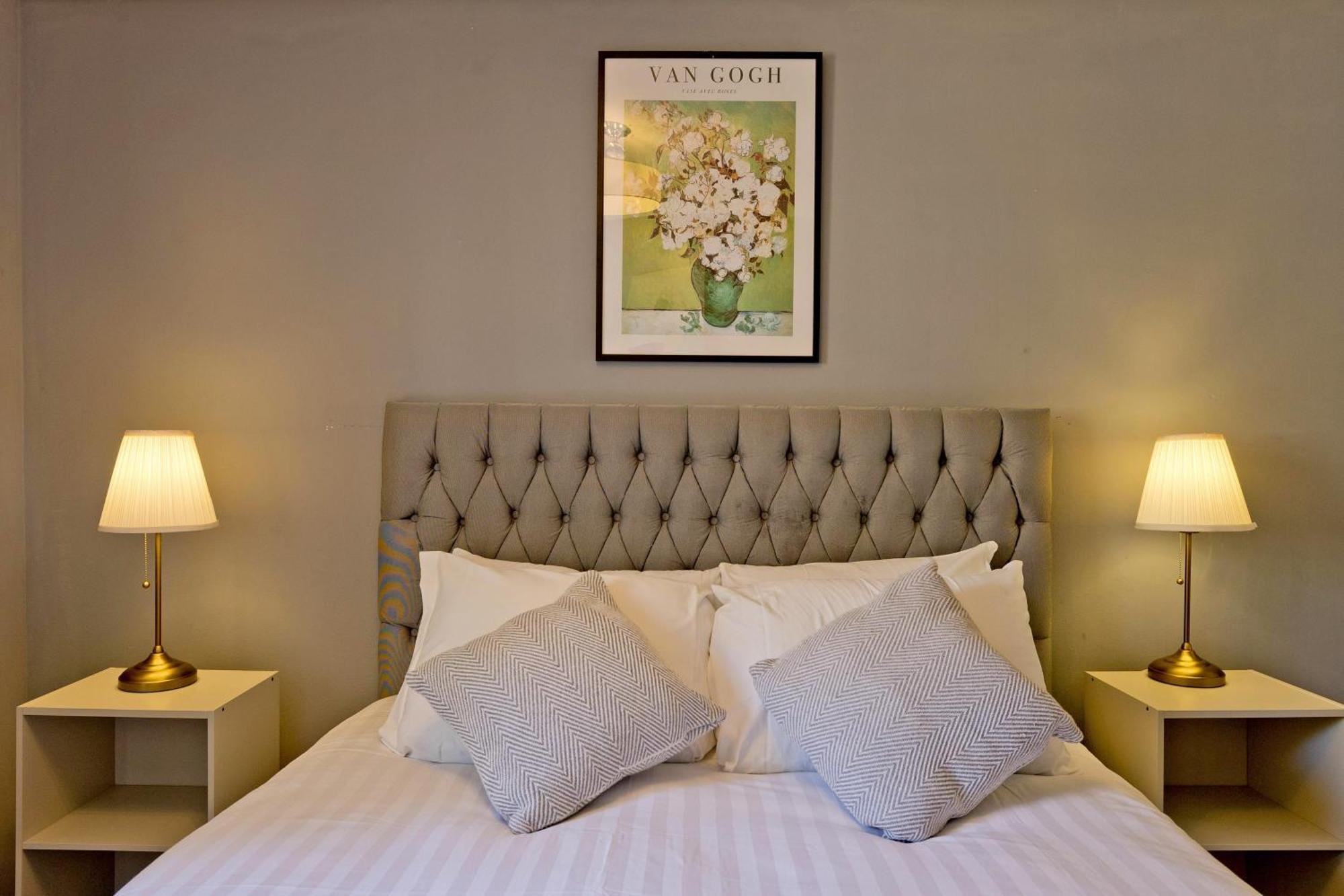 Imperial Meridian Place Apartment London Bagian luar foto