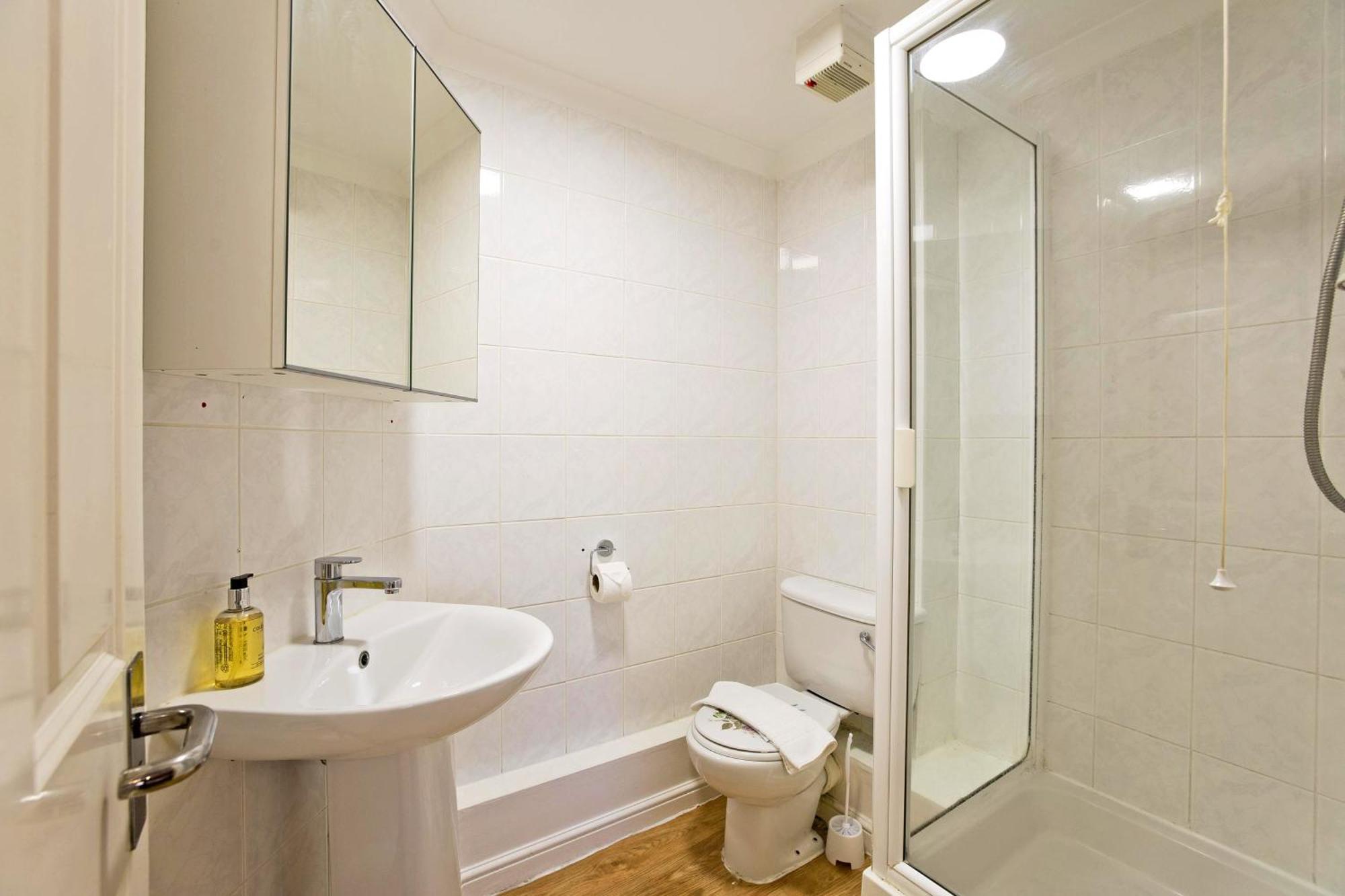 Imperial Meridian Place Apartment London Bagian luar foto