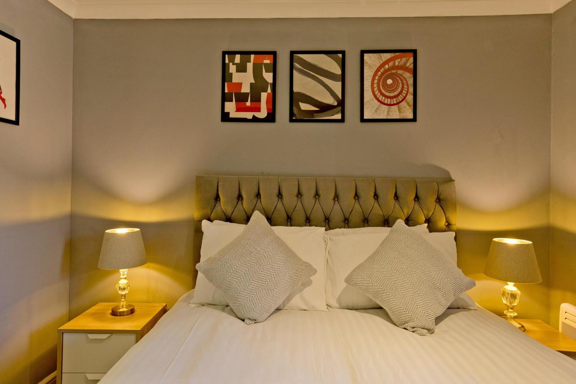 Imperial Meridian Place Apartment London Bagian luar foto