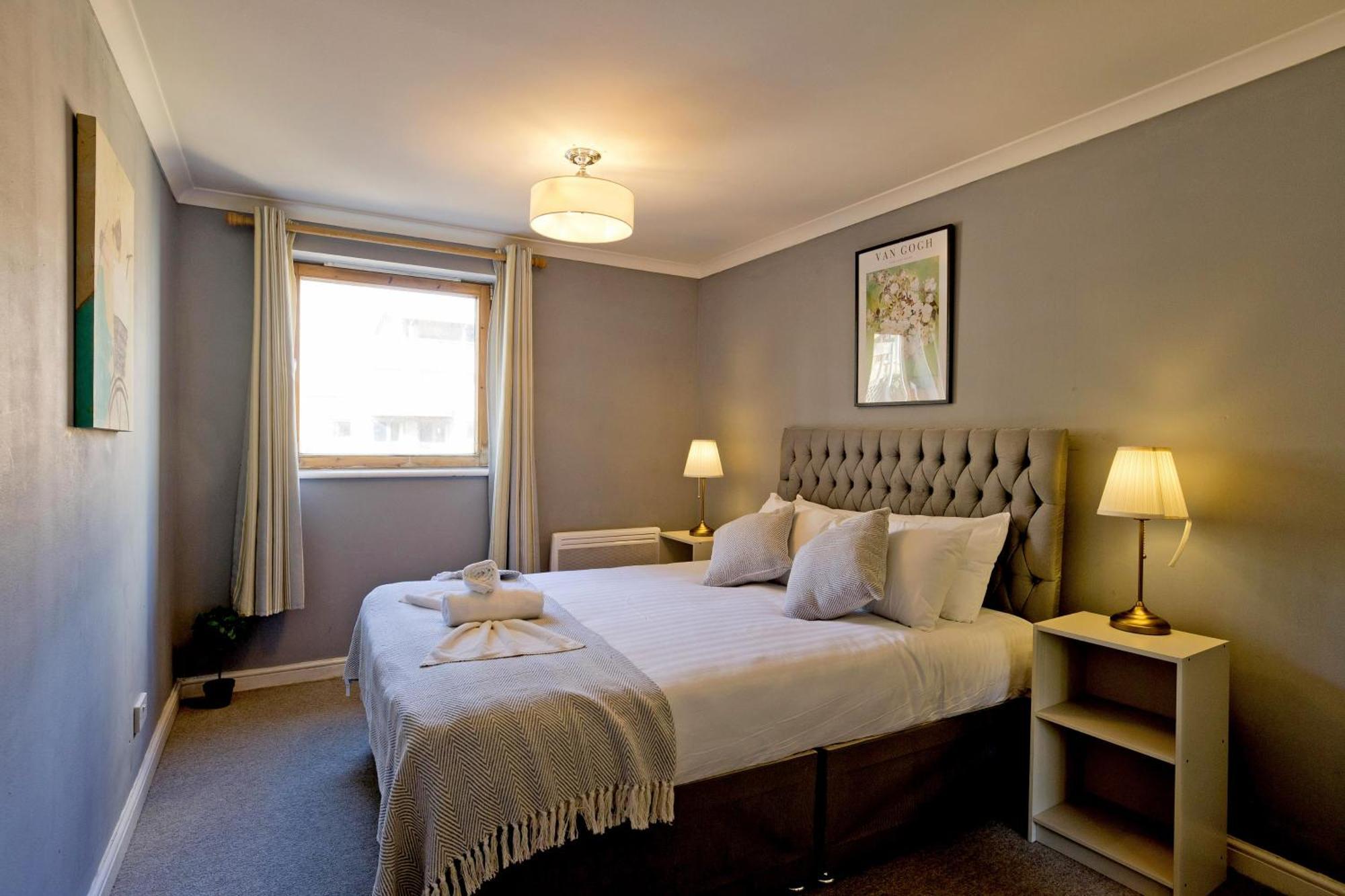 Imperial Meridian Place Apartment London Bagian luar foto