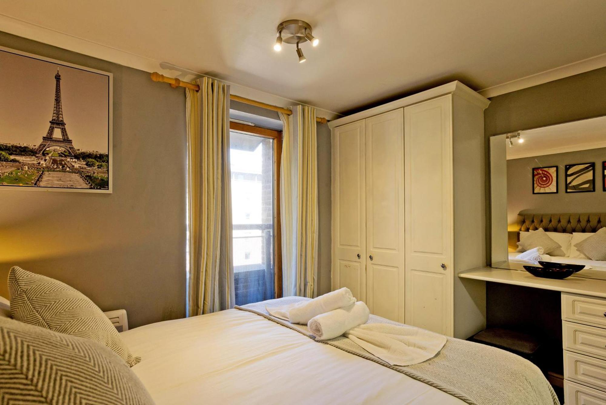 Imperial Meridian Place Apartment London Bagian luar foto