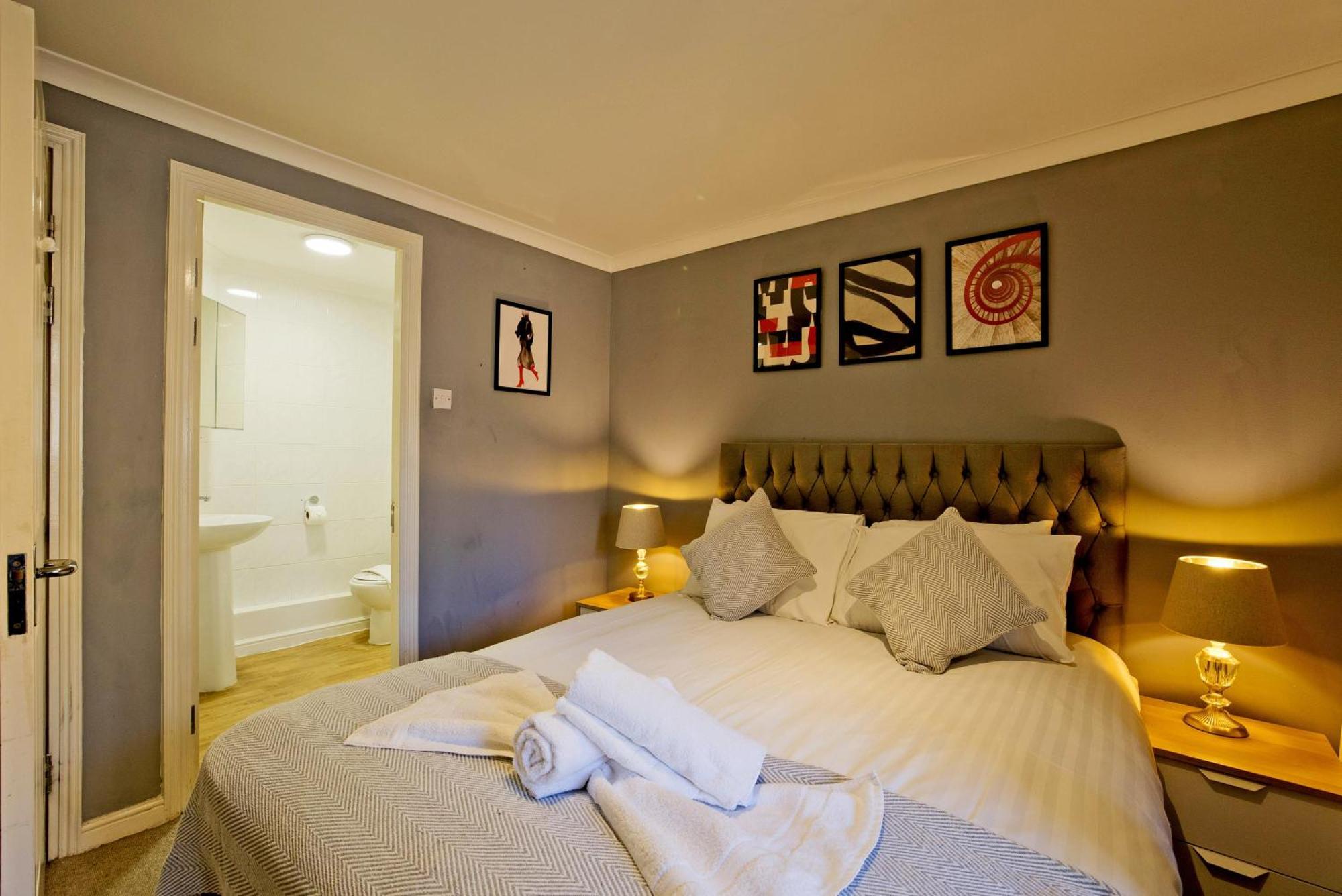 Imperial Meridian Place Apartment London Bagian luar foto