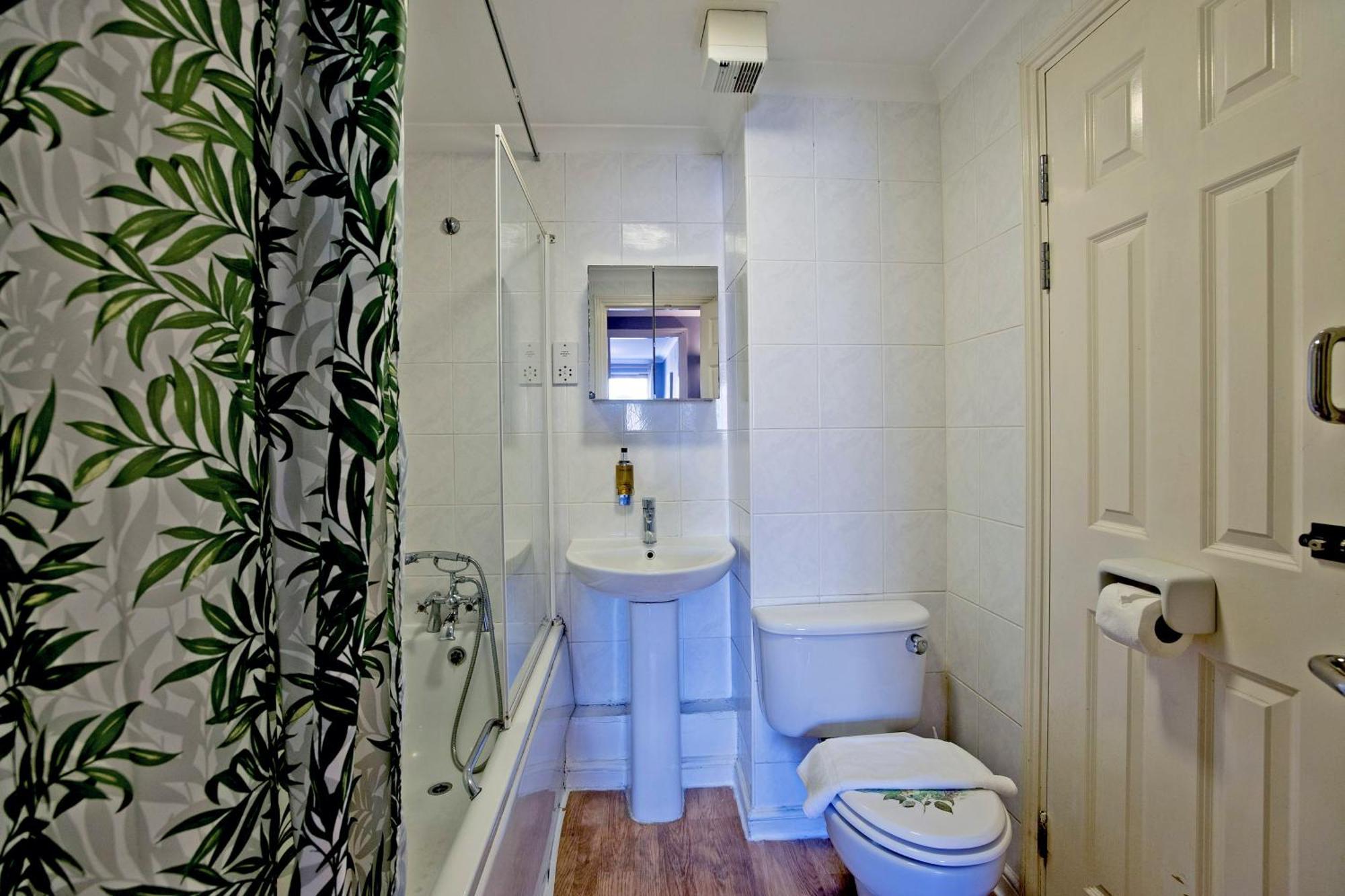 Imperial Meridian Place Apartment London Bagian luar foto