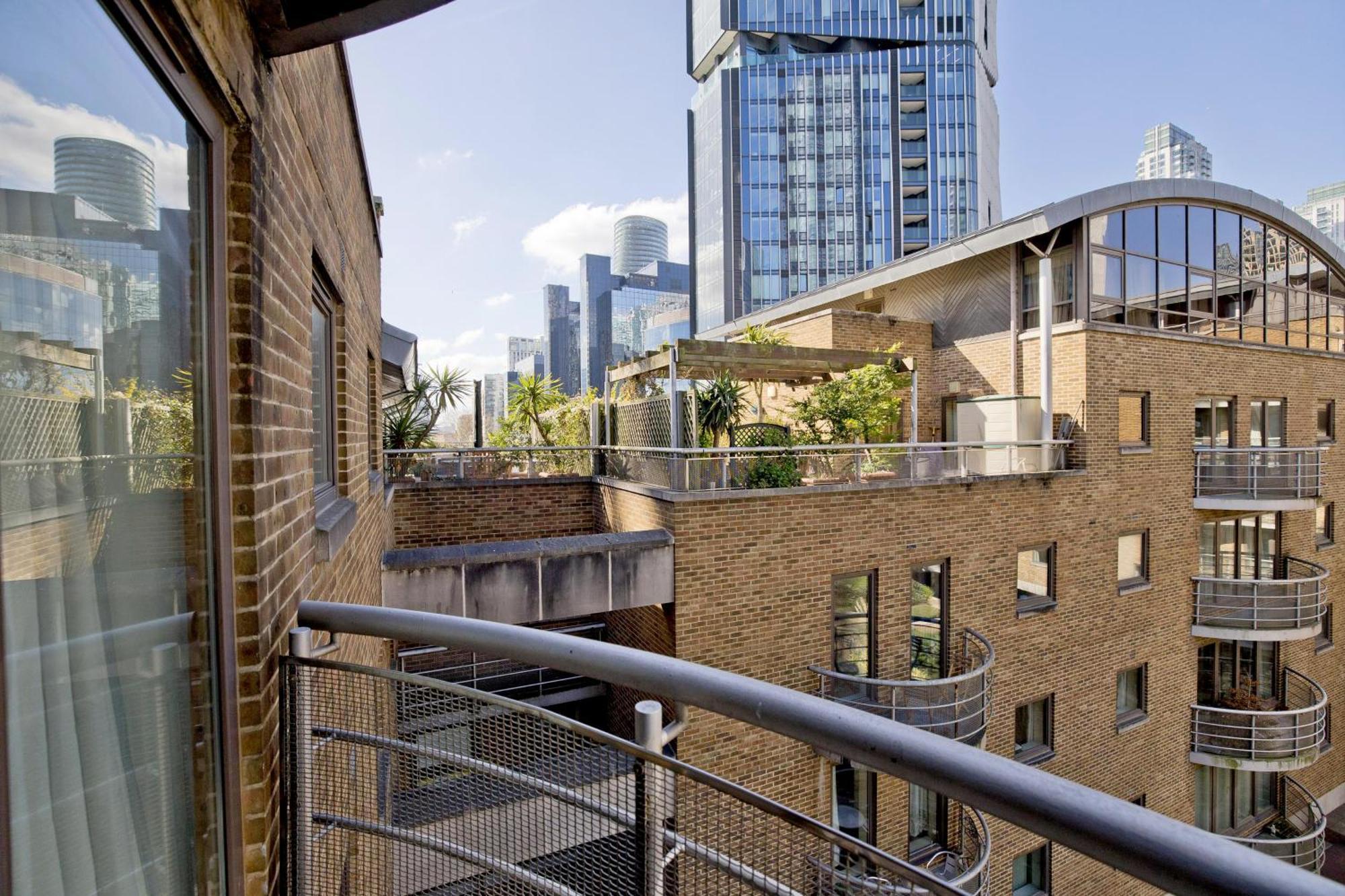 Imperial Meridian Place Apartment London Bagian luar foto